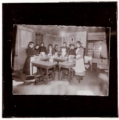 Classe di scuola di cucina nel College Settlement. Il 